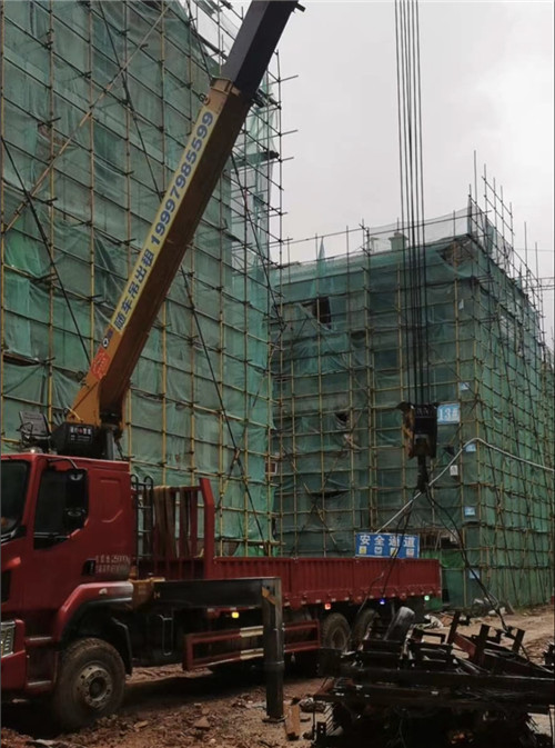 常德市“慢工细活”—— 吊车的 “微动控制” 技术